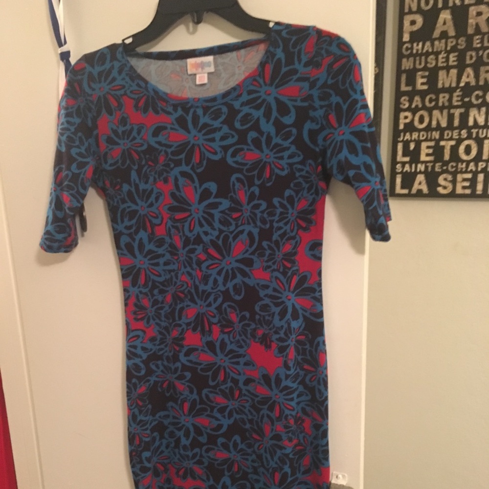 Julia xxs lularoe